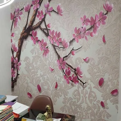 نصب کاغذ دیواری صورتی گلدار