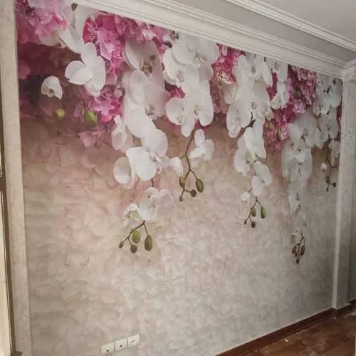 نصب کاغذ دیواری پشت تلویزیون سه‌بعدی